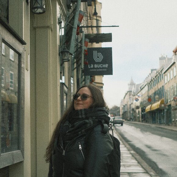 Meet your Posher, Jackie - Picture 1 of 1